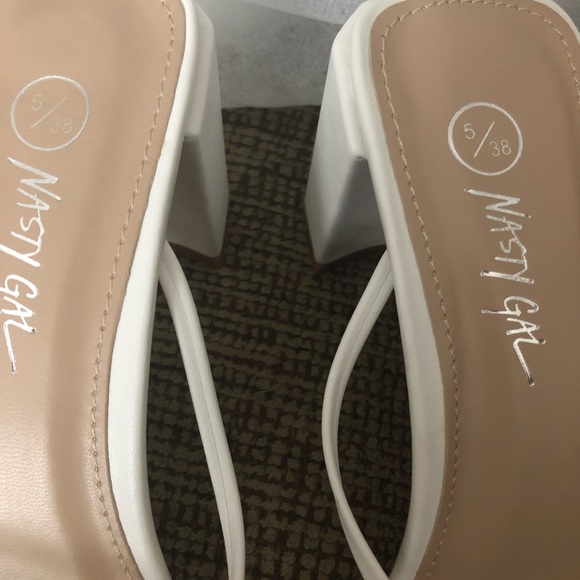 Nasty Gal Mule be back Strappy Block Heeled Mule White Size 7 - Picture 3 of 9